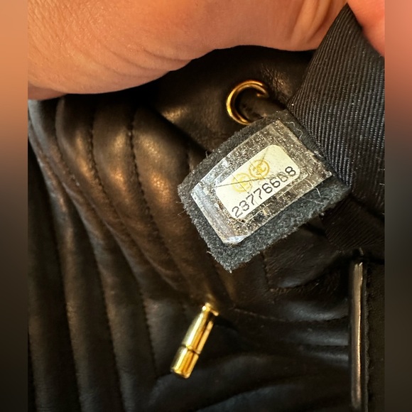 ✨CHANEL✨ Chevron Urban Spirit Black Backpack Gold Chain - Picture 9 of 15